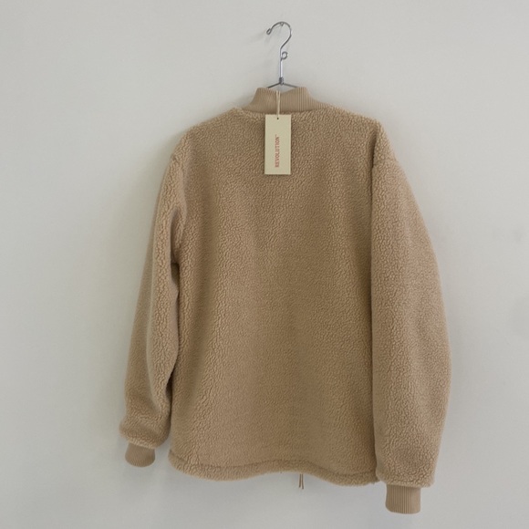 REVOLUTION - Fleece Bomber - Picture 2 of 2